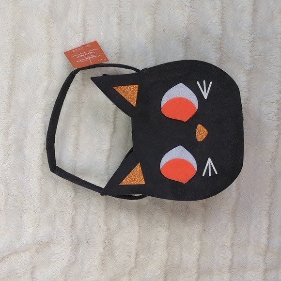 Black Cat Felt Halloween Treat Bucket, NWT - Picture 1 of 5